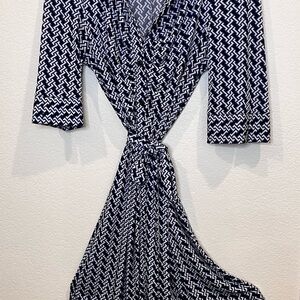 Laundry By Shelli Segal Navy and White Geometric Dress